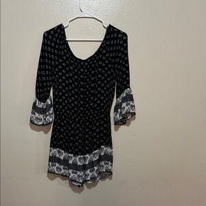 Mudd Black and White Patterned Romper